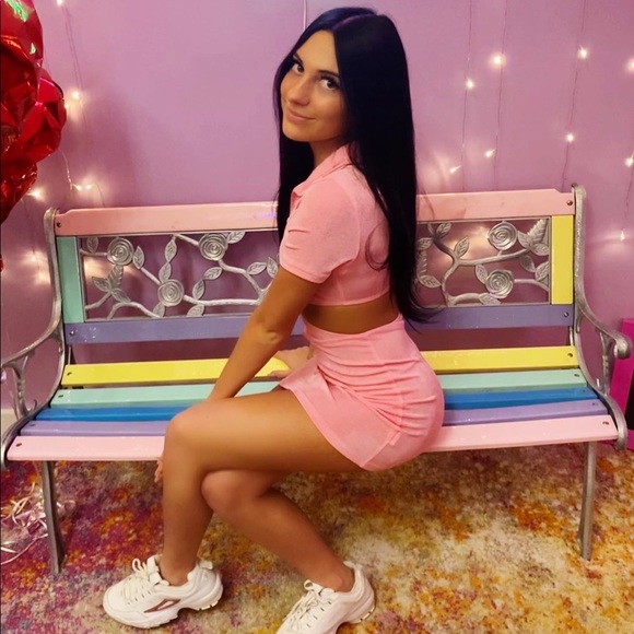 Meet your Posher, Stephanie - Picture 1 of 1